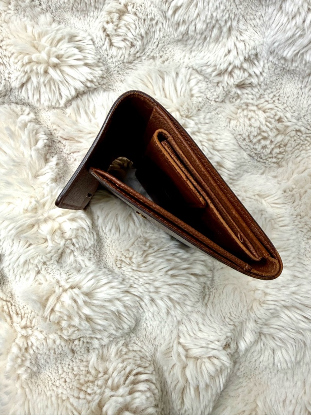 Louis Vuitton Monogram Alexandra Trifold Wallet. - Picture 11 of 15